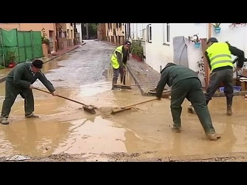 بالفيديو  الفيضانات تودي بحياة شخصيْن في إقليم الأندلس في إسبانيا