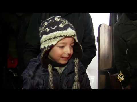 بالفيديو تعرف على قطار الهدايا للأطفال في مدينة ميونيخ