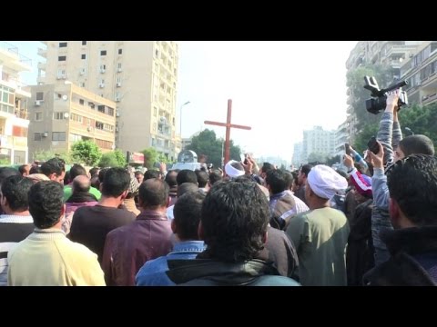توقيف 4 أشخاص في اعتداء الكنيسة في القاهرة وتحديد هوية الانتحاري