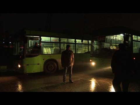 شاهد تعليق الاتفاق لاجلاء المقاتلين والمدنيين من شرق حلب
