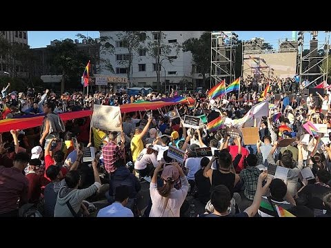 مظاهرات مؤيّدة وأخرى مناهضة لزواج المثليين في تايوان