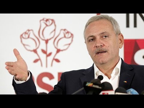 شاهد الحزب الاشتراكي الديمقراطي في رومانيا يهدد بعزل الرئيس