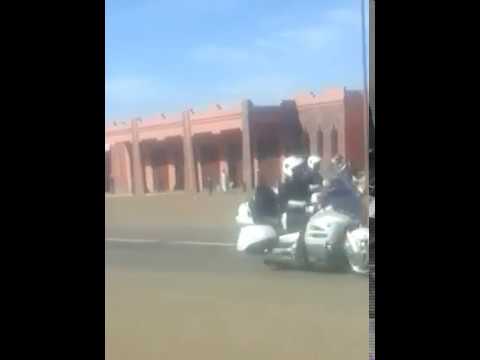 شاهد الملك محمد السادس يتجول في أيت أورير