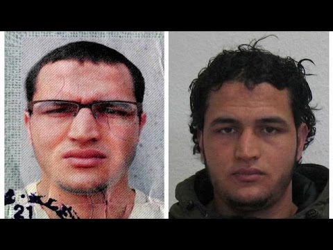 شاهد الشرطة الإيطالية تداهم المنازل بحثًا عن أشخاص على صلة بالعامري