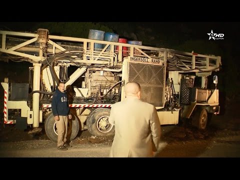 شاهد تفاصيل حادثة اصطدام شاحنة بسيارة كبيرة
