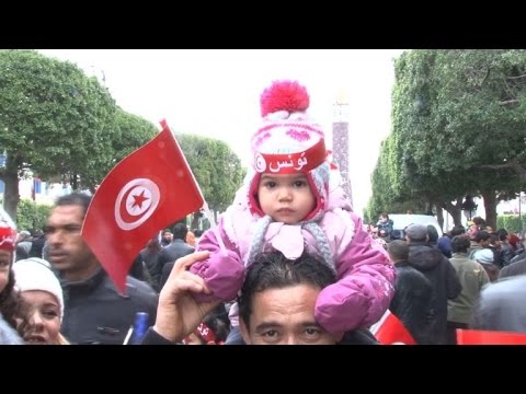 شاهد تونس تحيي الذكرى السادسة للثورة الشعبية 2011