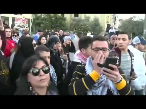 آلاف الفلسطينيين يخرجون في مسيرة تندد بسياسة حكومة نتياهو
