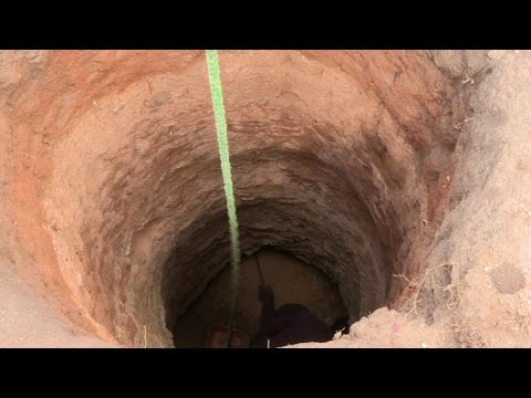 شاهد مناجم الياقوت الأزرق في مدغشقر