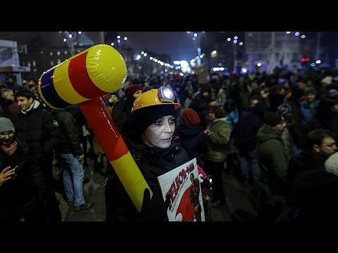 شاهد احتجاجات في رومانيا ضد تبييض متورطين في الفساد