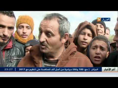 بالفيديو سكان عين معبد يغلقون الطريق بسبب تغيير محطة توقّف الحافلات