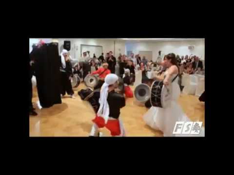 شاهد عروس لبنانية تستقبل عريسها بالطبلة