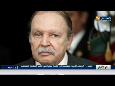شاهد الجزائريون يدلون بأصواتهم لاختيار النواب