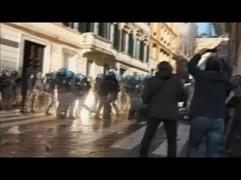 جماهير فينورد تمارس الشغب في شوارع إيطاليا
