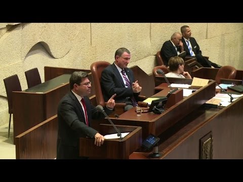 بالفيديو  الكنيست الإسرائيلي يقر قانونًا يتيح مصادرة أراضٍ فلسطينية