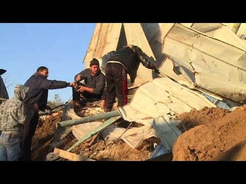 بالفيديو  إصابة فلسطينيين اثنين في تجدد للقصف على قطاع غزة