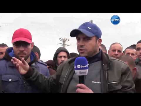 شاهد سكان حي سيساوي يغلقون الطريق احتجاجًا على السكن