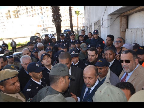 شاهد  القوات العمومية تقتحم مارشي كريو في الدار البيضاء