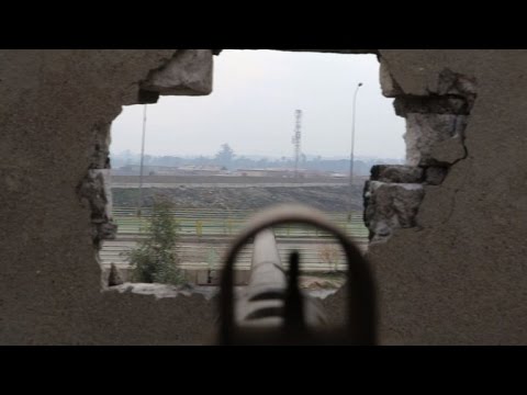 سكان الموصل منقسمون بين ملازمة منازلهم أو الفرار منها