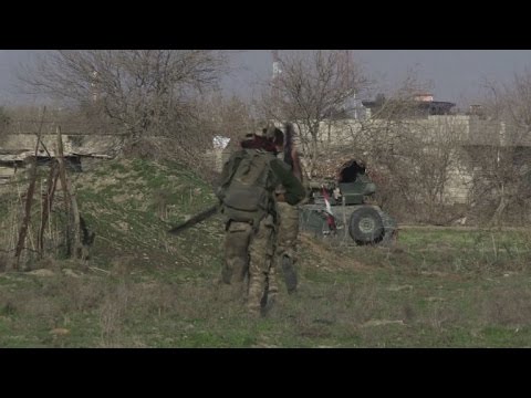 القوات العراقية تدخل الجانب الغربي لمدينة الموصل