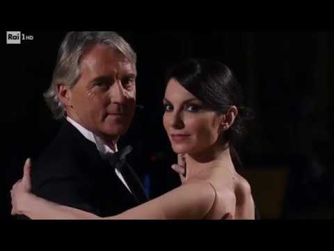 بالفيديو روبيرتو مانشيني يتألّق في رقصة تانغو مثيرة