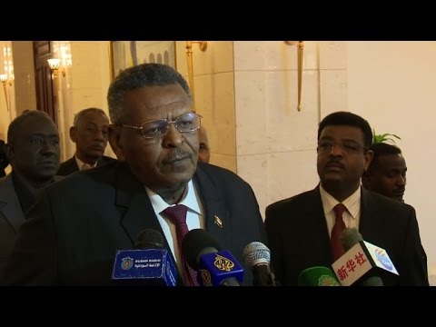 شاهد عُمر البشير يعتبر تعيين رئيس للوزراء خطوة كبيرة