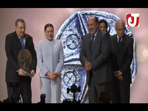 شاهد الأميرة للا حسناء تترأس حفلة توزيع جوائز الساحل المستدام