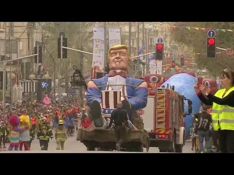 الإسرائيليون يحتفلون بعيد البوريم
