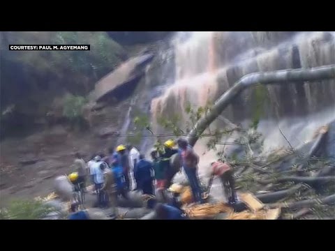 بالفيديو مقتل 18 طالباً غرقًا بشكل مروّع بعد عاصفة مفاجئة وسط غانا