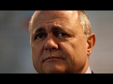 شاهد إعلان استقالة وزير الداخلية الفرنسي