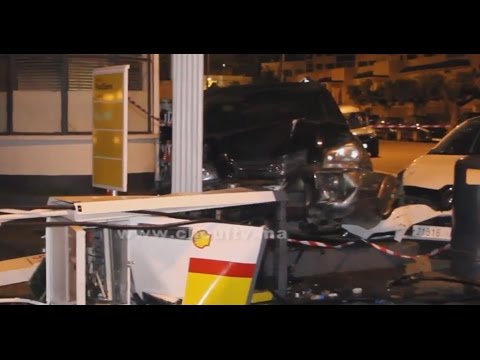 شاهد سيارة تدخل في محطة الوقود