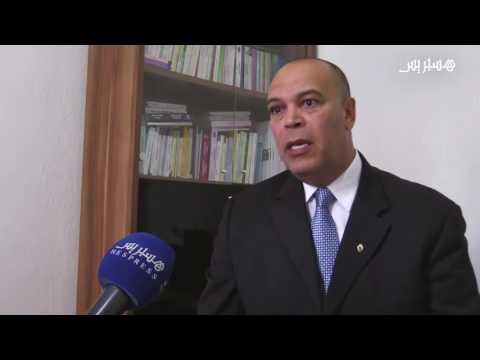 شاهد مهاجر مغربي يشتكي ظلم وزير العدل