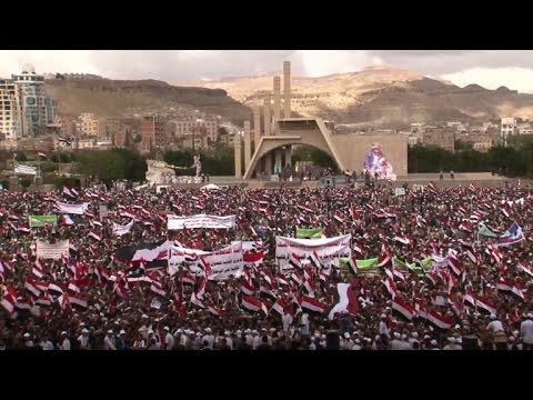 تظاهرة حاشدة للميليشيات الحوثية في اليمن