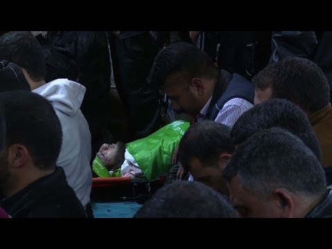 آلاف المواطنين يشيّعون القيادي في القسام مازن فقها