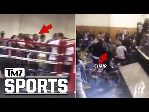 شاهد لحظة اندلاع شجار جماعي بين الجمهور داخل حلبة ملاكمة