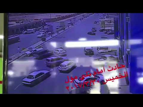 شاهد حادث لعدد من السيارات على طريق الملك عبدالعزيز في نجران