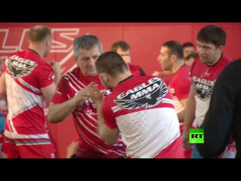 البطل الروسي حبيب نورمحمدوف يحلم بمواجهة فيرغيسون