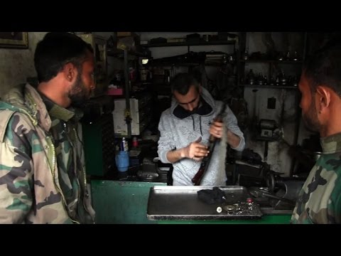 بالفيديو تصليح جميع أنواع الأسلحة مهنة مربحة في سورية