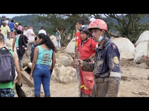 بالفيديو السيول الموحلة تقضي على أكثر من 250 شخصًا في كولومبيا