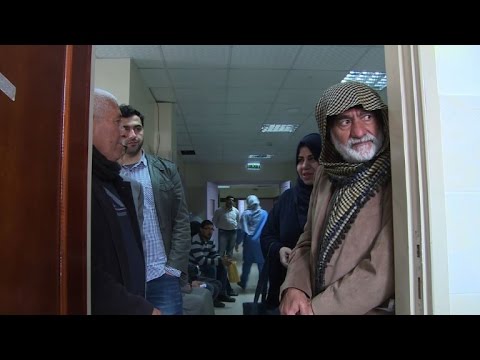 شاهد خروج المرضى من قطاع غزة مسألة حياة او موت