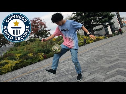 شاهد ياباني يستعرض بـفري ستايل من أجل موسوعة غينيس