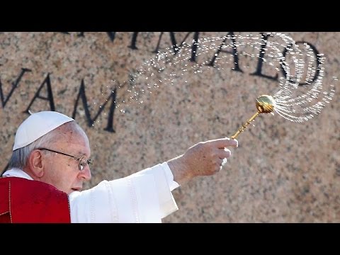 بالفيديو  انطلاق نشاط مؤسسة غسيل الملابس الخيرية في الفاتيكان