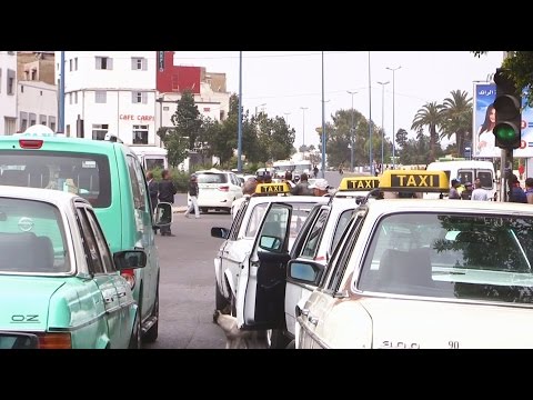 تاكسيات تقطع الطريق في البرنوصي