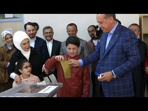 شاهد الأتراك يُقررون مستقبل بلادهم