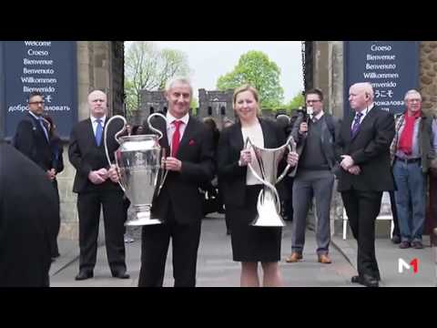 استقبال شعبي مهيب في كارديف