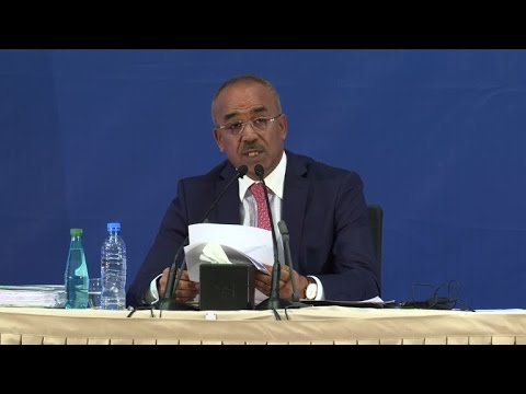 شاهد تحالف الأحزاب الحاكمة في الجزائر يفوز في الانتخابات التشريعية