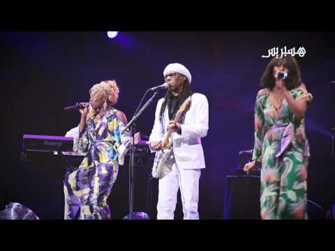 بالفيديو الفنان رودجر يمتع جمهور منصة السويسي في موازين