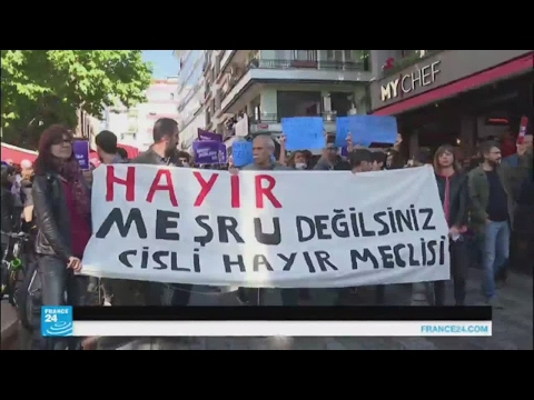 بالفيديو مظاهرات حاشدة في إسطنبول ضد الرئيس أردوغان
