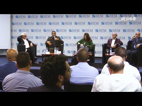 شاهد الديمقراطية وحرية المعتقد تسيران في خط واحد