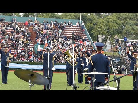 شاهد إبداعات الفرقة الموسيقية التابعة للقوات الجوية الملكية