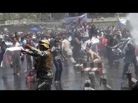 شاهد تفجير استهدف جنازة في كابول